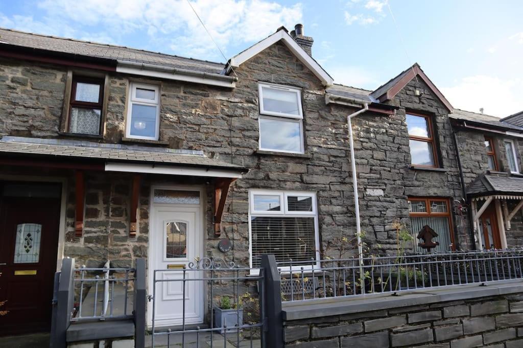 Dol Bach - Your Homely Welsh Cottage In The Heart Of Snowdonia Блайнай-Фестиниог Экстерьер фото